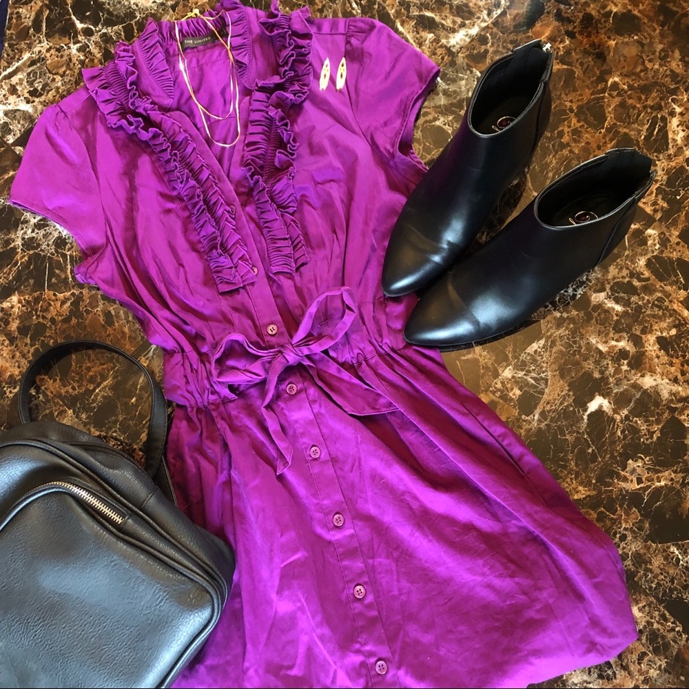 📌3/$22 Vintage Purple Ruffled, Button Down Dress